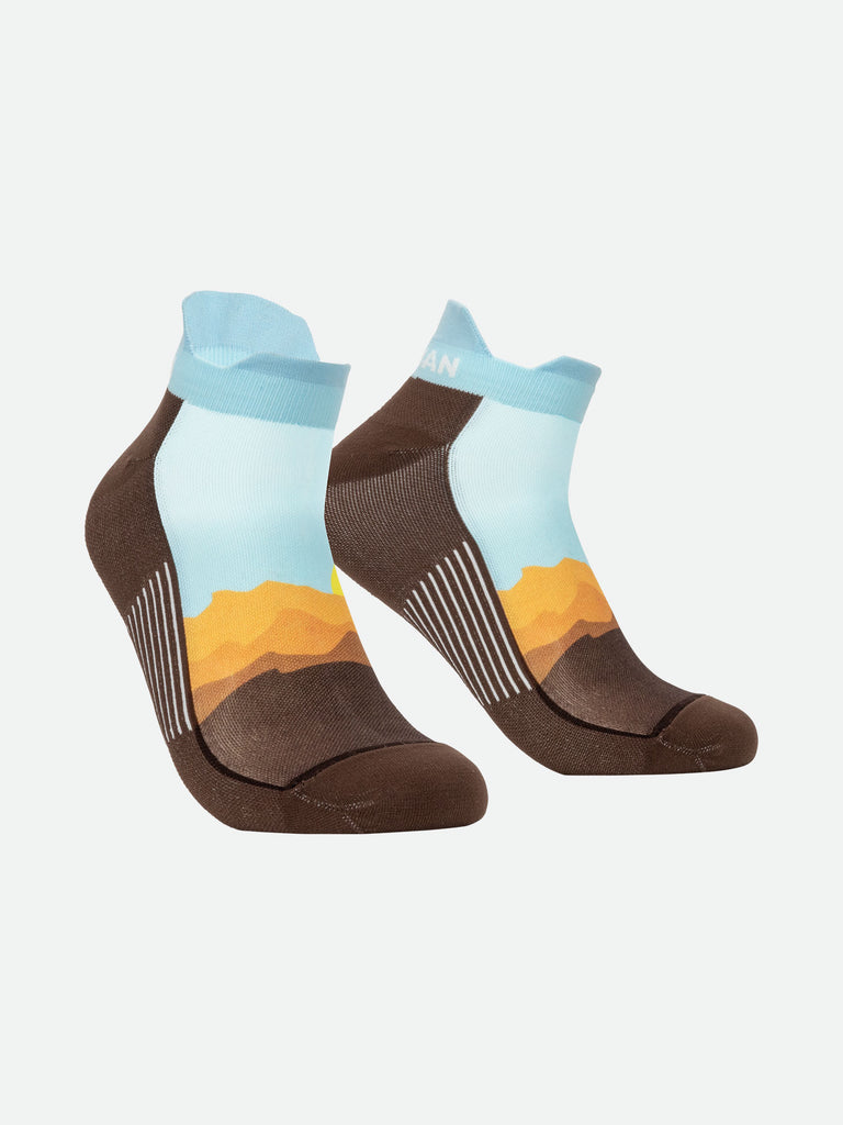 Nathan Speed Tab Low Cut Printed Socks - Desert Sun - Front Angle Shot