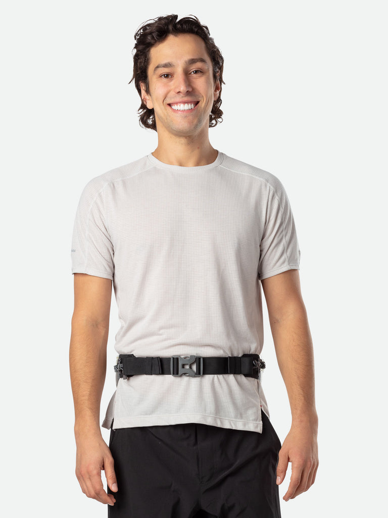 Nathan TrailMix Plus Insulated Hydration Belt - Black/Gold - On Model - Front of Belt